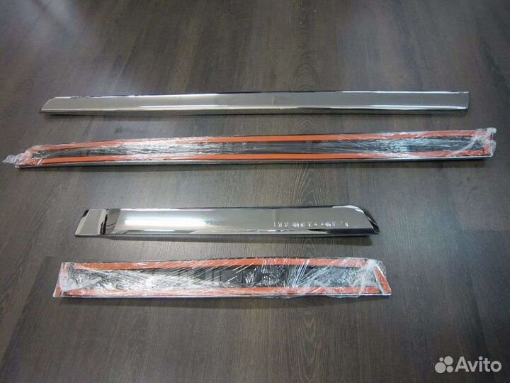 Молдинги, накладки на двери Land Cruiser 200 серые