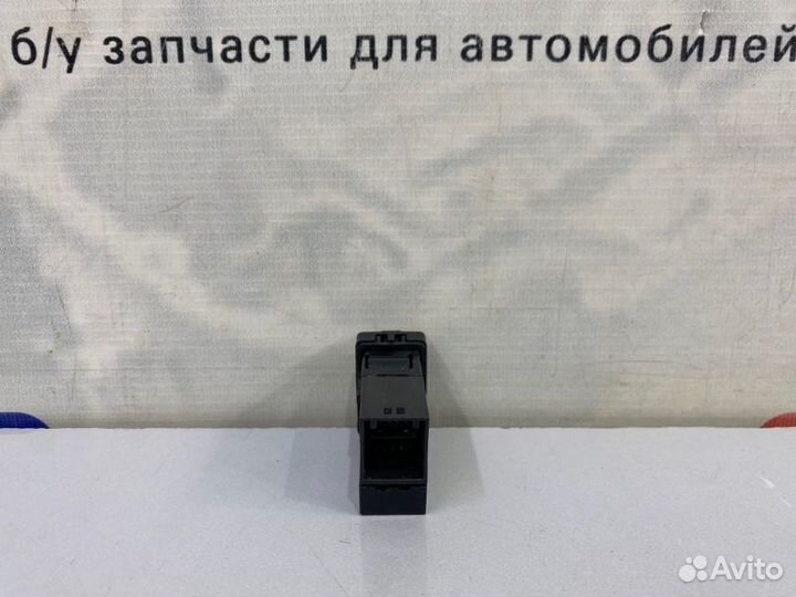 Разъем мультимедиа Toyota Rav4 XA40 2AR-FE 2014