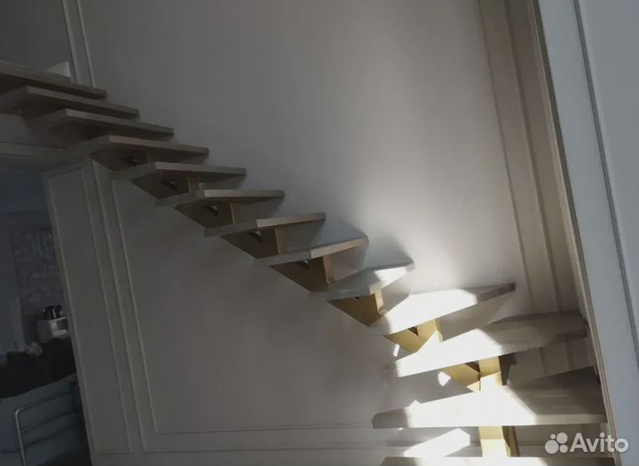 Лестница на металлокаркасе