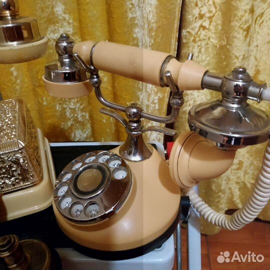 Телефон ретро винтаж таксофон