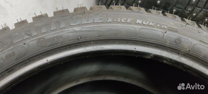 Michelin Latitude X-Ice North 2 + 305/35 R21