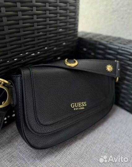 Сумка guess dream седло новая