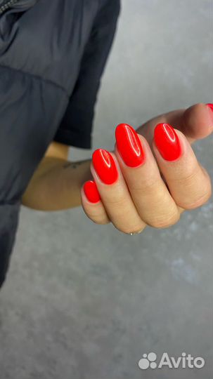 Модель на маникюр