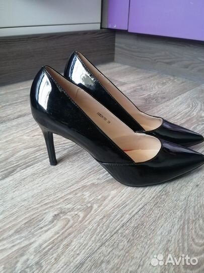 Туфли чёрные женские 38 размер