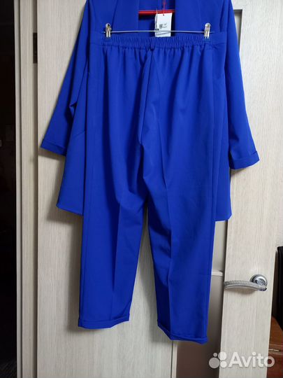 Брючный костюм женский