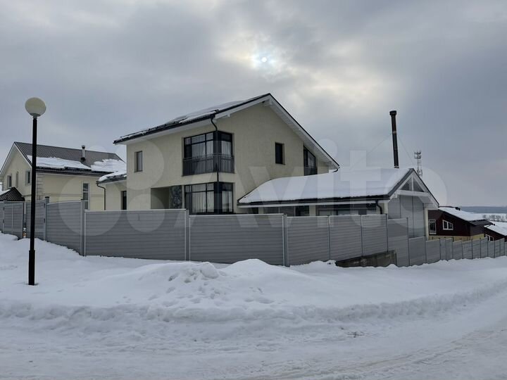 Дача 386 м² на участке 14,1 сот.