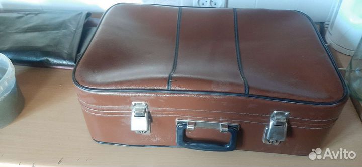 Чемодан СССР в наличии 2,на первом фото - продано