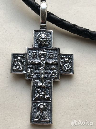 Крест на гайтане