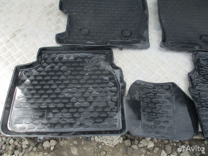 Комплект ковриков салона FAW Besturn B50 2012г