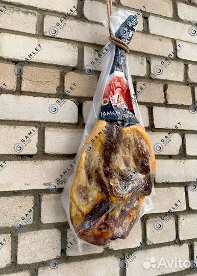 Хамон на кости нога