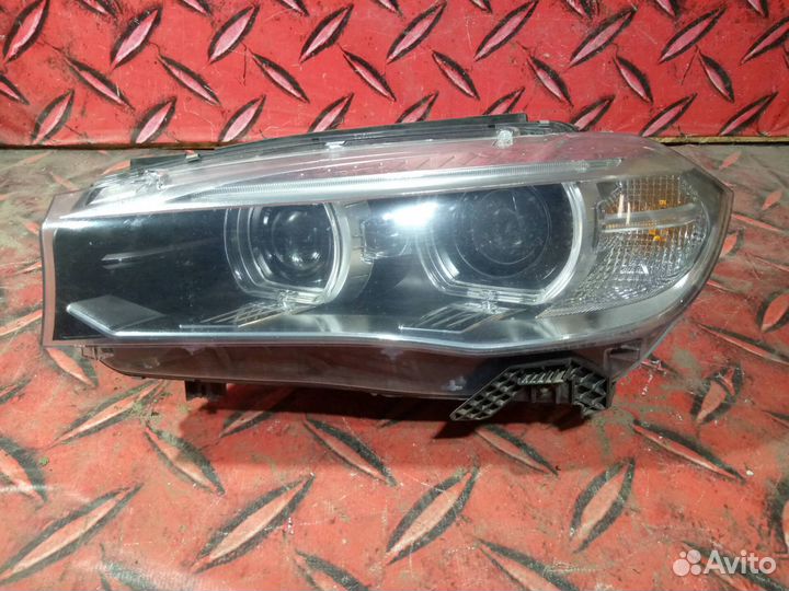 Фара левая Bi-xenon BMW X5 F15 X6 F16