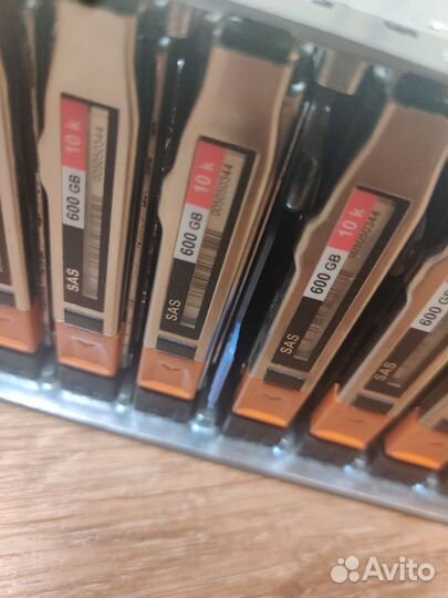 Дисковая полка hdd 15 Tb EMC SAE hdd 25 шт.х600Gb