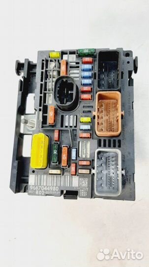 Блок предохранителей Citroen C4 2004-2011