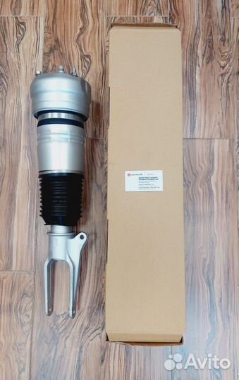 Пневмостойка Porsche Panamera передняя