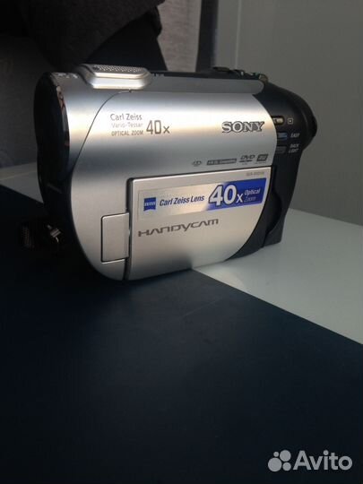 Видеокамера Sony DCR-DVD106E