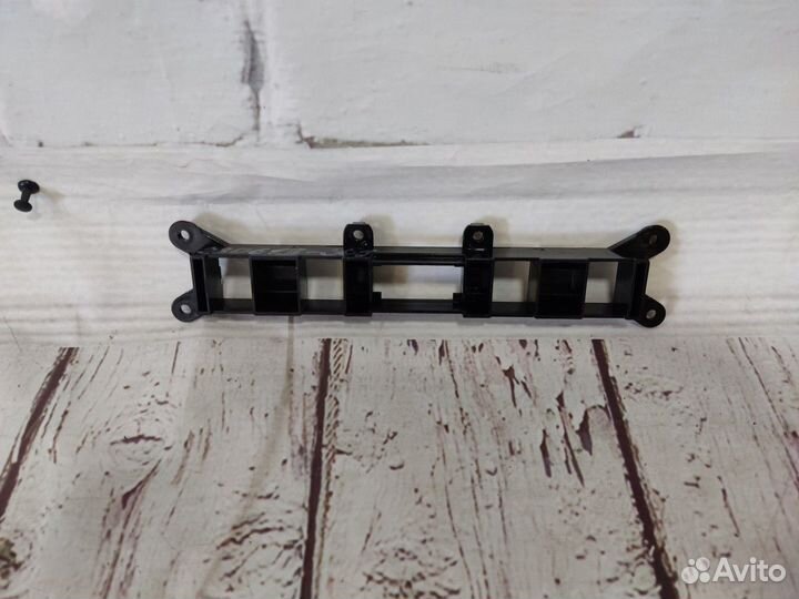 Кронштейн кнопок на панели приборов Picanto 05-10