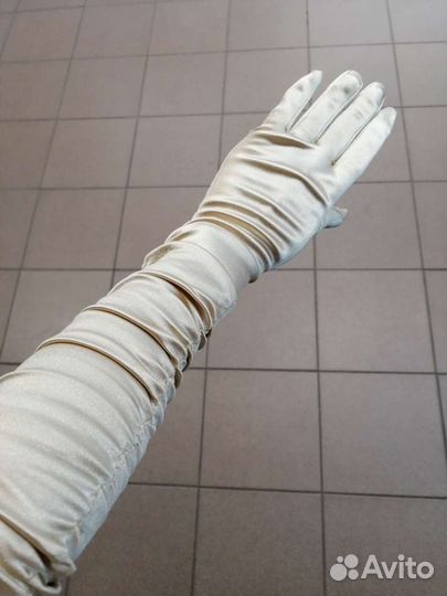 Перчатки атласные