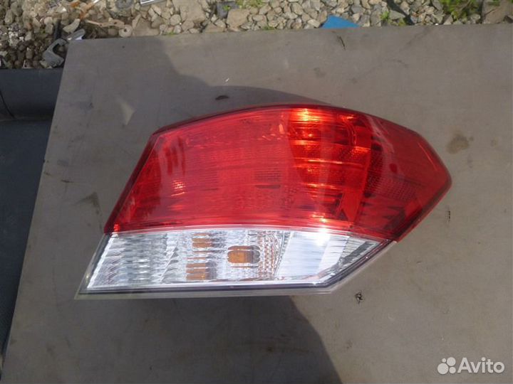 Стоп-сигнал задний правый Subaru Legacy BM9 EJ255