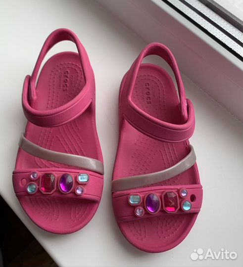 Сандали crocs