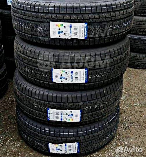 Triangle PL02 255/40 R18 99VR