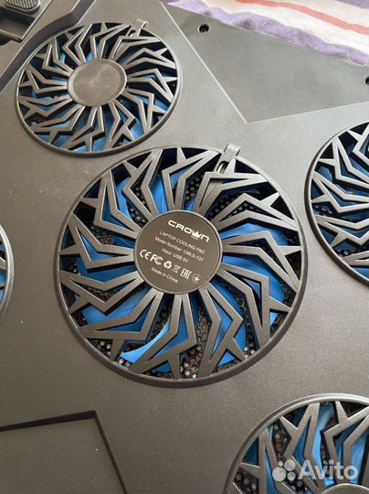 Подставка с охлаждением Crown