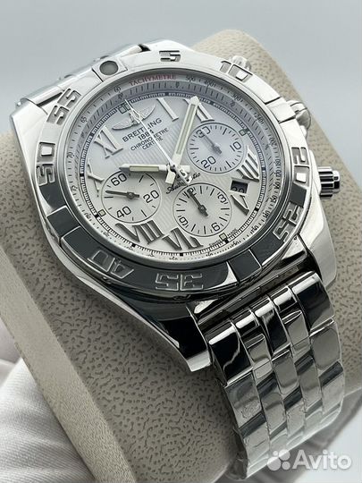 Часы breitling avenger