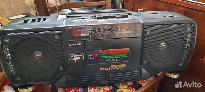 Двухкассетный магнитофон