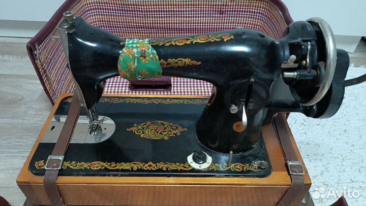 Швейная машинка подольск 2м