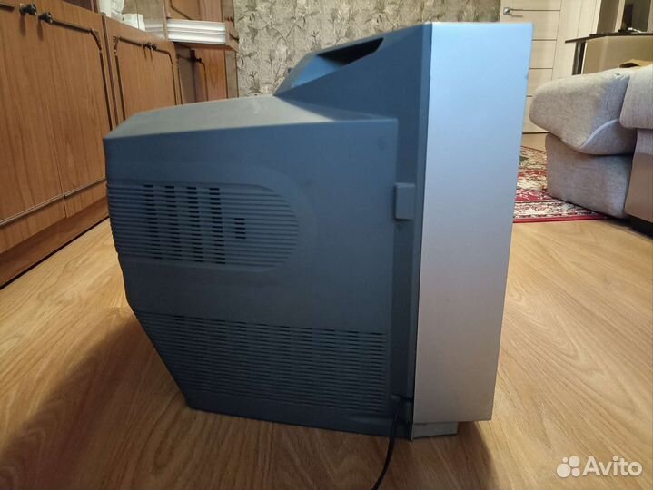 Телевизор б/у LG CT-21F35M