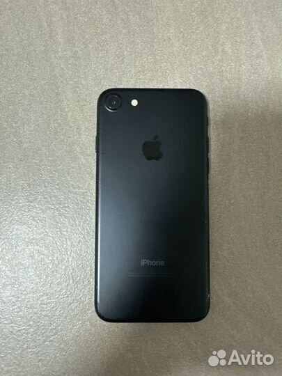 iPhone 7, 32 ГБ