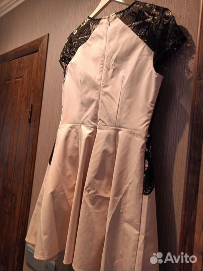 Платье Lipsy London