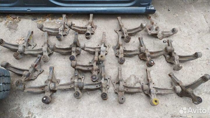 Кулак задний Toyota Camry V40