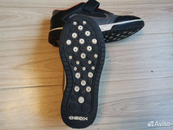 Кроссовки geox 35