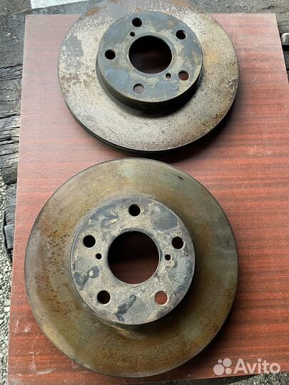 Тормозной диск Toyota RAV4, передний 2 поколение