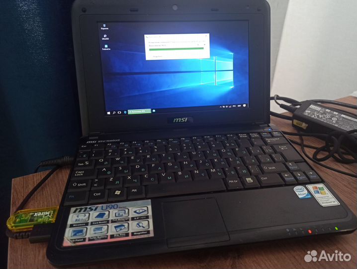 Ноутбук MSI Wind U90