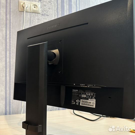 Монитор Philips 24 243S7E