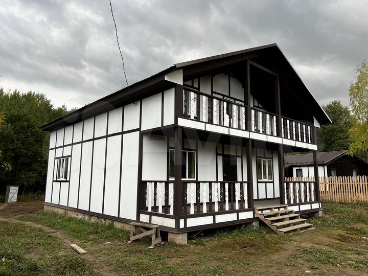 Дом 200 м² на участке 10 сот.