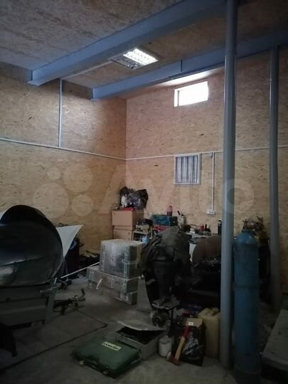 Гараж, > 30 м²