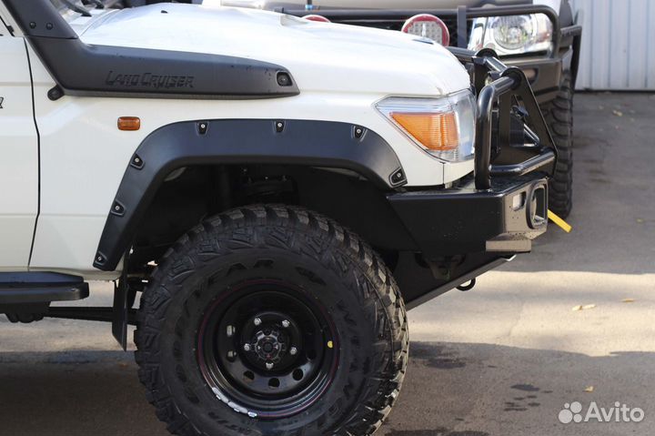 Расширители арок Toyota Land Cruiser 79 (07+) RA