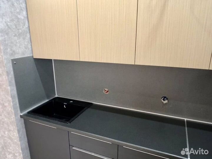 Кухня высокая с барной стойкой