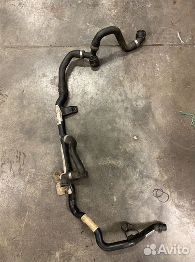 BMW 3 e90 патрубок системы охлаждения