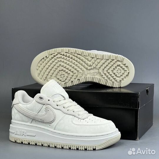 Кроссовки Nike Air Force Lux