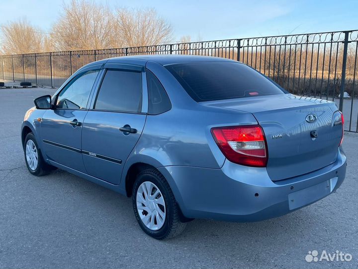 LADA Granta 1.6 МТ, 2015, 180 370 км