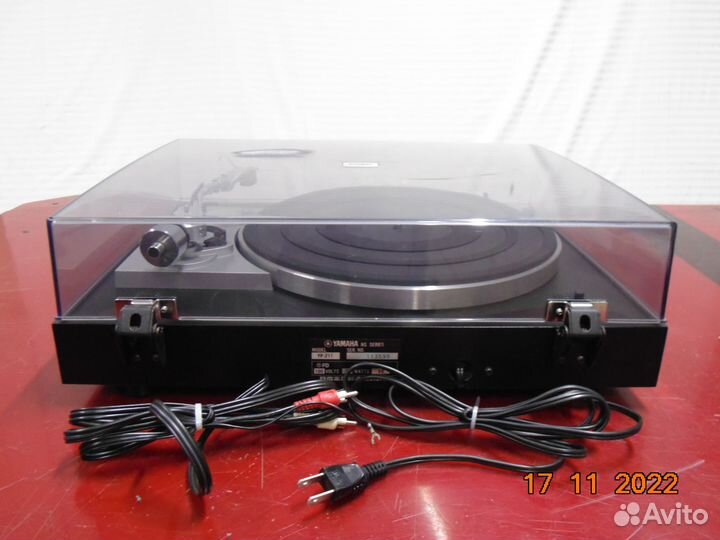 Виниловый проигрыватель yamaha YP-211
