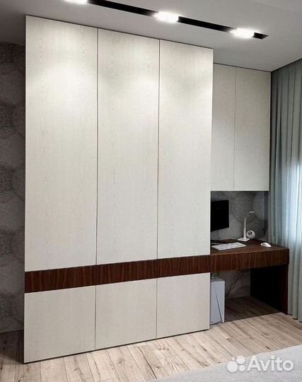 Шкаф четырехстворчатый