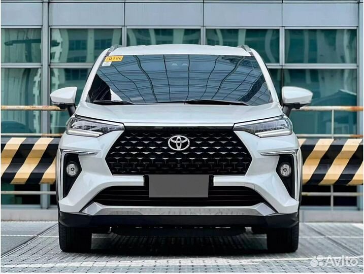 Toyota Veloz 1.5 CVT, 2022, 12 000 км