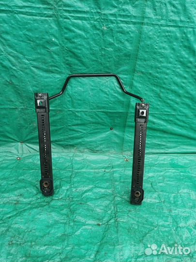 Полозья салазки пер левые Nissan Qashqai+2 (JJ10)