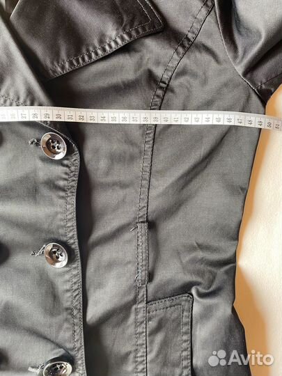 Короткий женский тренч 48