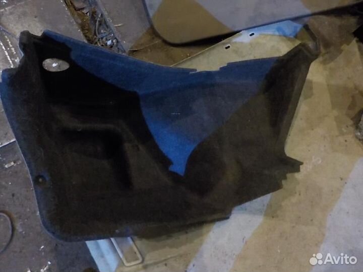 Обшивка багажника honda civic 4D