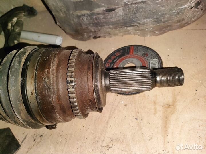 Привод задний левый Mitsubishi Pajero 4 2006-2014